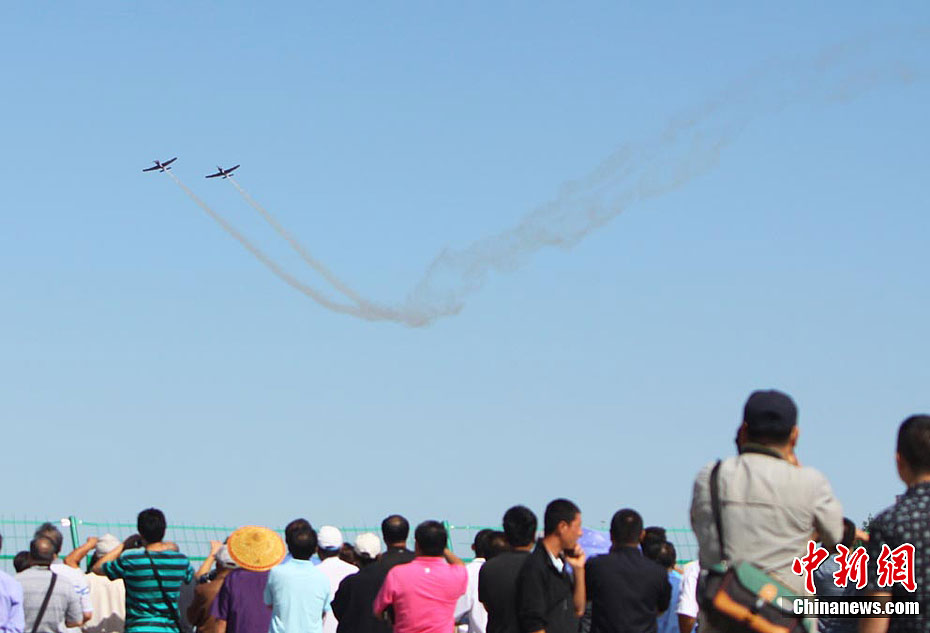 長春首屆航空展中國三支飛行表演隊齊亮相