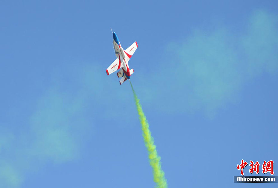長(zhǎng)春首屆航空展中國(guó)三支飛行表演隊(duì)齊亮相