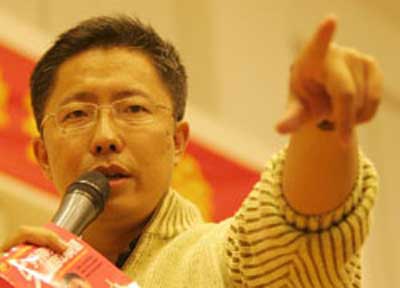 李陽再次家暴！妻子曝光照片