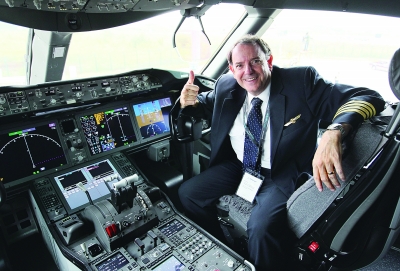 波音787亮相羊城 主打“夢幻”搶客(組圖)