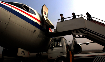 2012春運航企加飛航班突破一萬