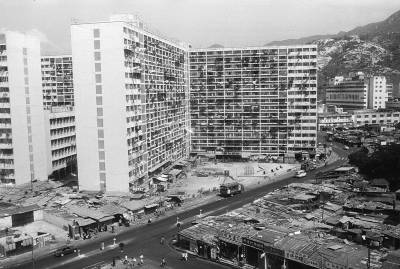 香港式拆遷的啟示:推土機與鮮花并存
