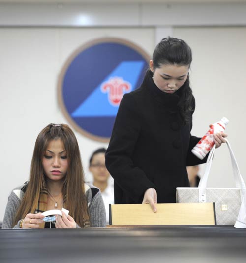 南方航空在瓊招乘首日 200多名在校大學(xué)生報名