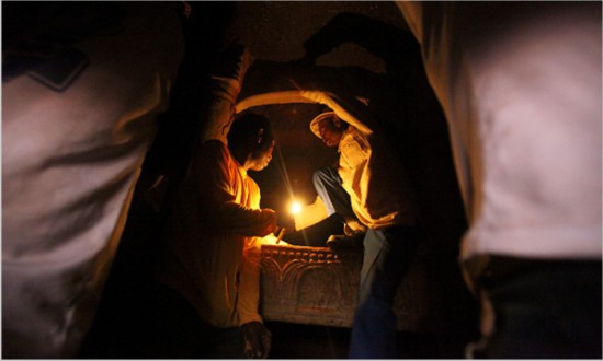 馬達加斯加獨特“翻尸節(jié)”