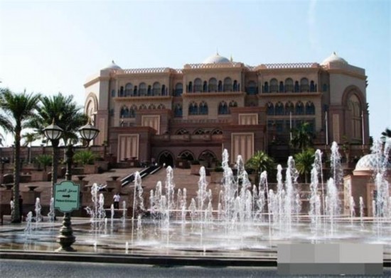 40噸黃金八星級酒店