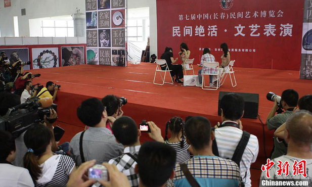民間藝術(shù)博覽會(huì)在長春開幕 引大量市民參觀