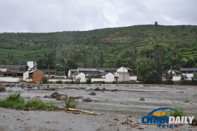 大理洱源突發泥石流災害100余人被困（高清圖）