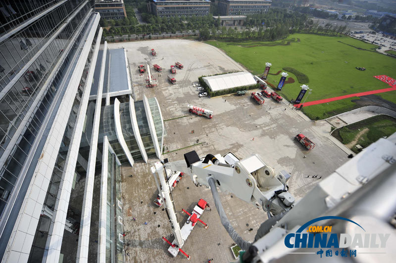 亞州最大單體建筑環球中心舉行滅火救援演習