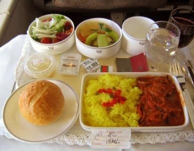 飛機(jī)餐也美味 實(shí)拍各國航空公司美味飛機(jī)餐