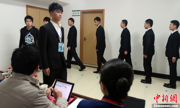 南航武漢“搶”空乘 語言要求成新門檻