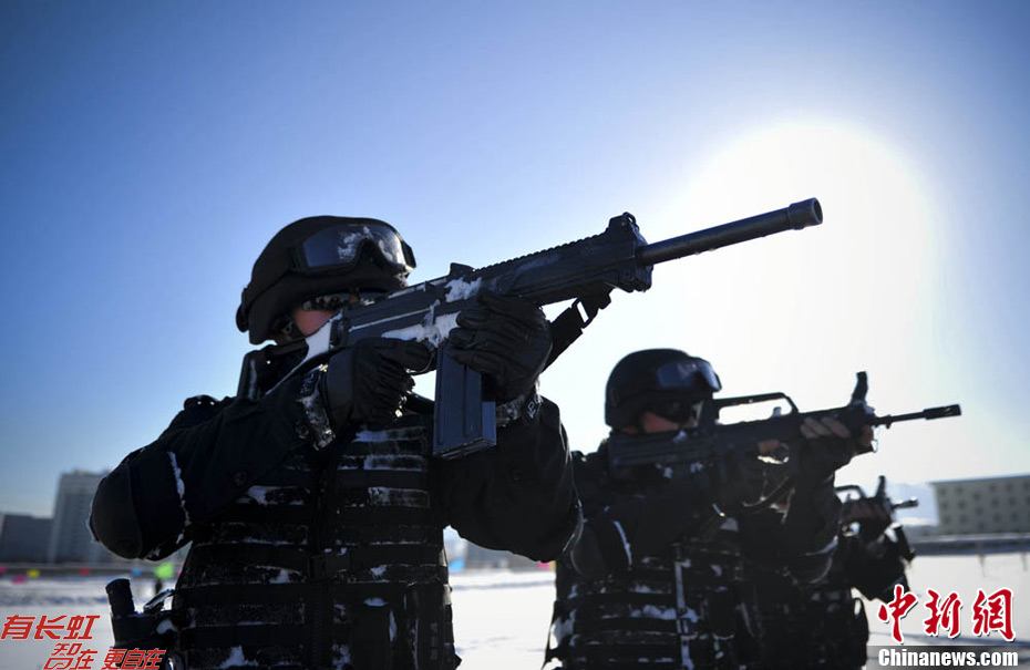 新疆特警“大比武”提升應急處突能力