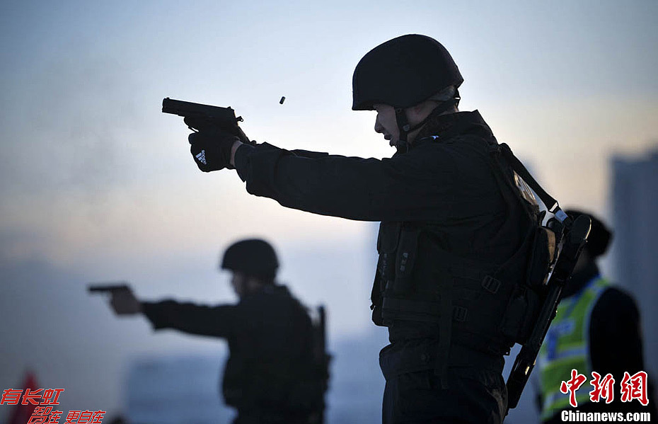 新疆特警“大比武”提升應急處突能力