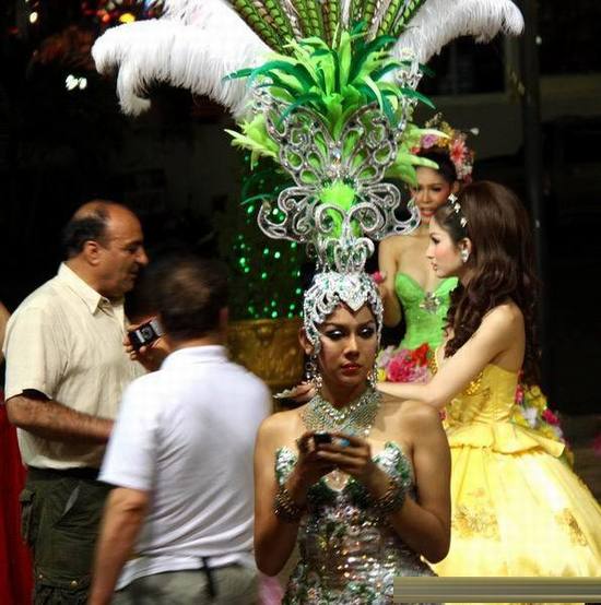 實拍：《泰囧》里的電梯美女真是人妖