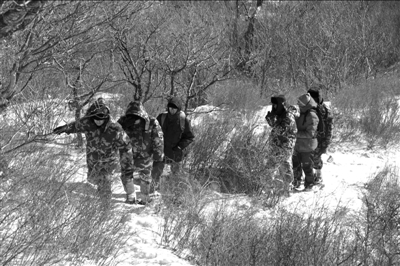 京2驢友靈山凍死 浙學(xué)生爬山滾落山崖