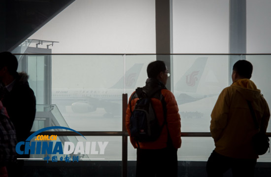 成都大霧 雙流機場萬人滯留