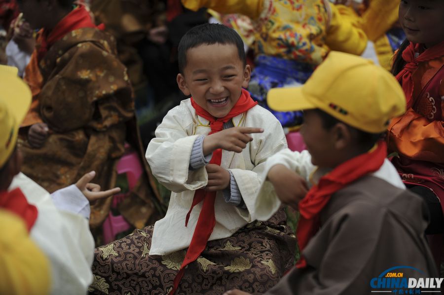 拉薩兒童歡慶兒童節