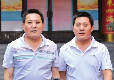 偶遇成奇遇 資中雙胞胎兄弟失散41年重逢