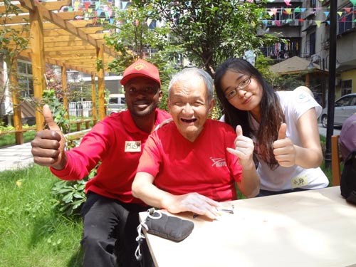 “洋雷鋒”阿達(dá)姆：公益之風(fēng) 愛無國界