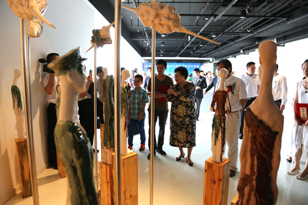 雕塑佳作薈萃 青年學子折桂——2013第八屆全國高校畢業生優秀雕塑獲獎作品展暨頒獎儀式舉行