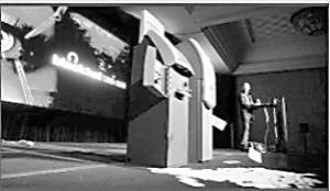 最牛黑客35歲神秘死亡 曾表演提款機自動吐錢[圖]