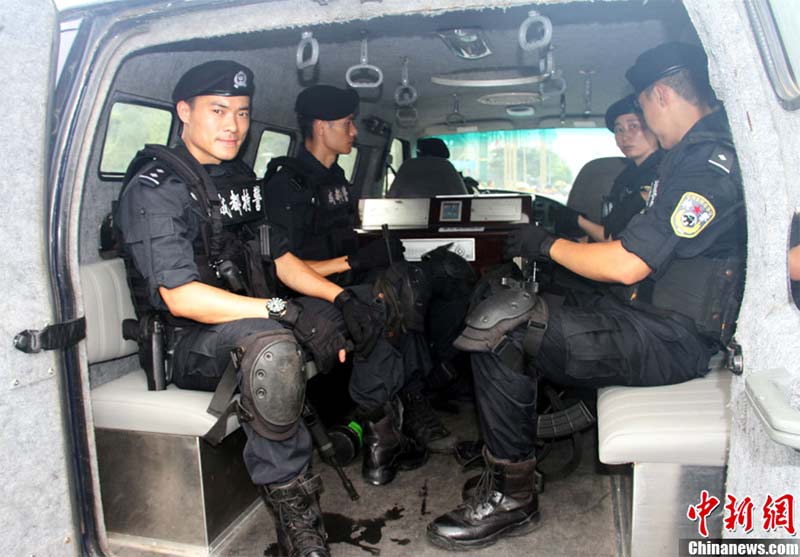 沈陽(yáng)：新型警用電動(dòng)巡邏車(chē)在全運(yùn)村上崗