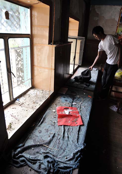 高清：川滇交界發生5.1級地震 迪慶消防官兵徒步挺進災區救援