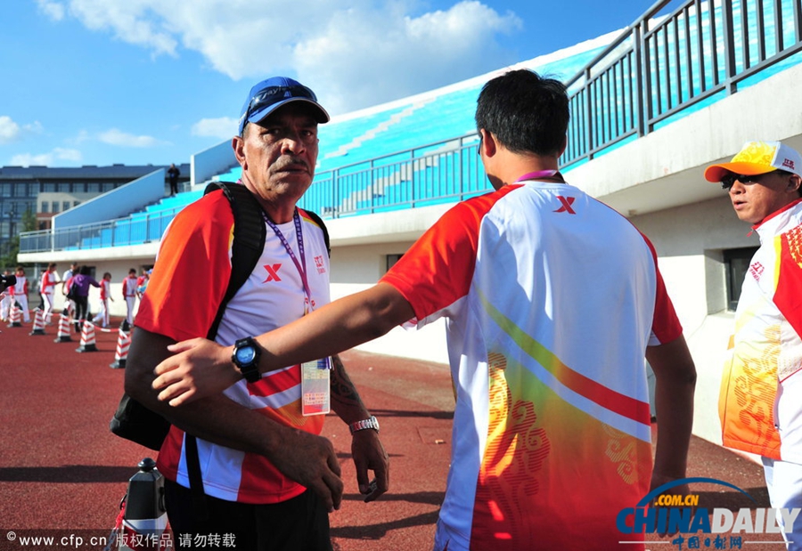 2013全運(yùn)會(huì)女子橄欖球決賽：江蘇外籍教練場(chǎng)邊大打出手