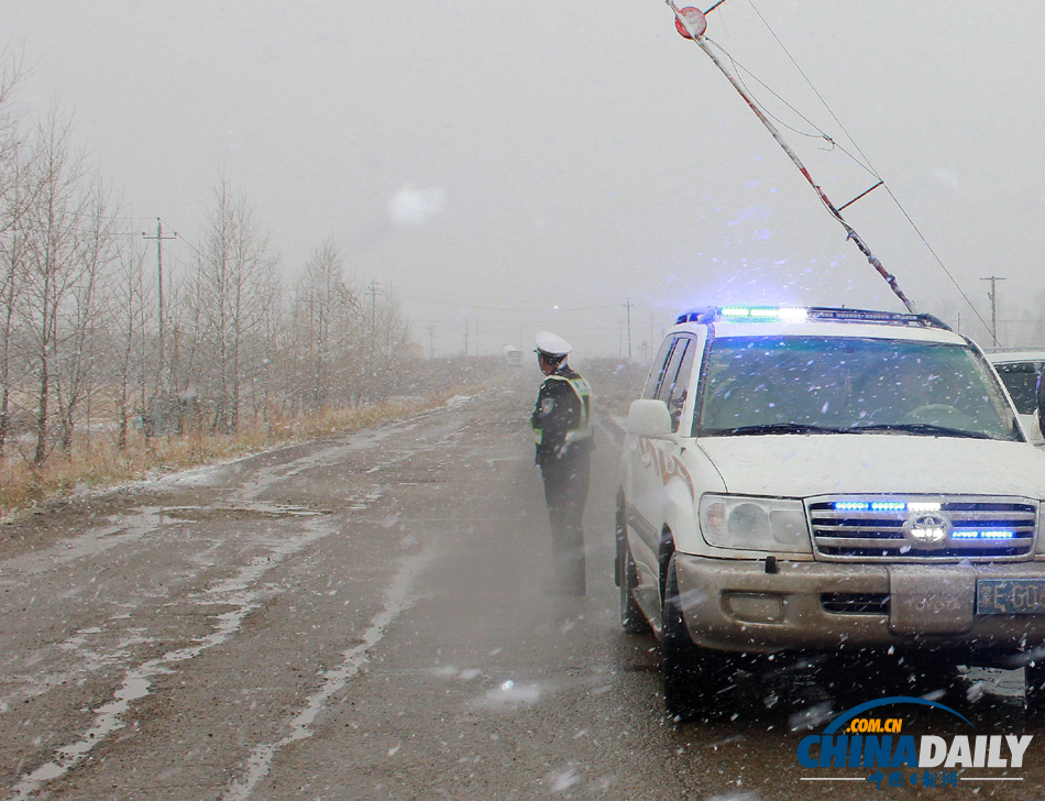 內蒙古東部迎大范圍降雪降溫天氣 局地降溫達10℃