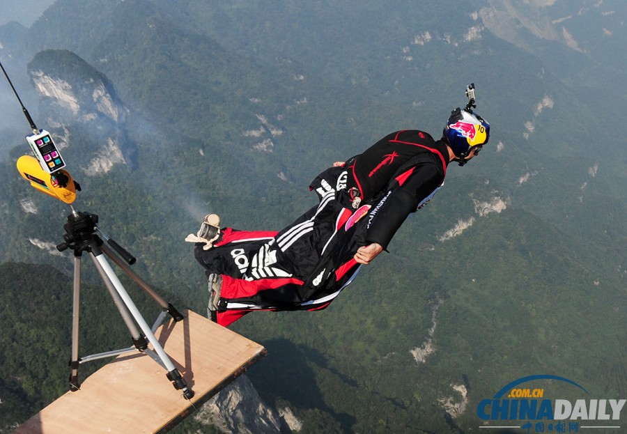 翼裝飛行世錦賽落幕 哥倫比亞選手喬納森奪冠