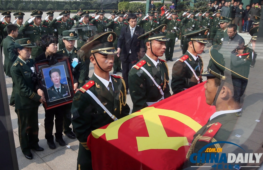 北京2名殉職消防員追悼會在八寶山舉行