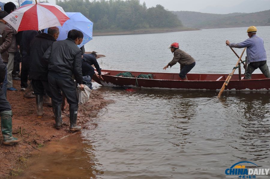 湖南桃源一接親船遇強陣風(fēng)沉沒3死3失蹤