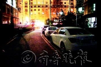 濟(jì)南某小區(qū)大火 居民現(xiàn)場跳樓逃生身亡(組圖)