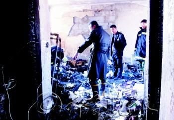 濟(jì)南某小區(qū)大火 居民現(xiàn)場跳樓逃生身亡(組圖)