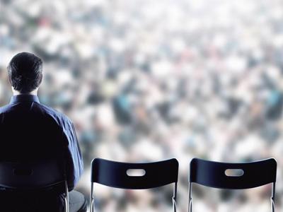 禁令之下公務(wù)員心態(tài)調(diào)查：有人抱怨抵制 有人逃離