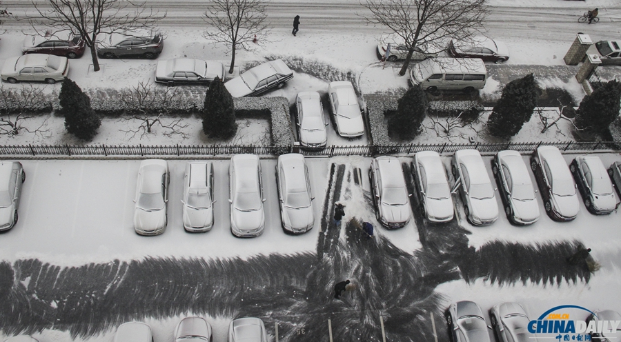 北京迎來馬年新春第一場降雪
