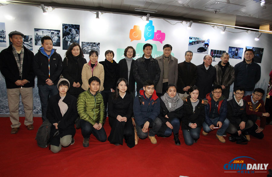 “王文瀾與北影學(xué)生的影像對(duì)話”攝影展在京開幕