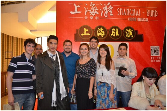 上海灘駐演破百場(chǎng)記錄，低調(diào)慶功重溫海上舊夢(mèng)