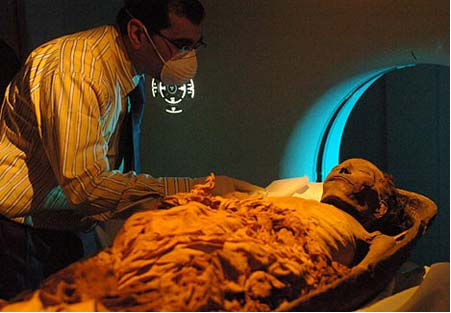 那些發生在古埃及金字塔中的奇異事件！