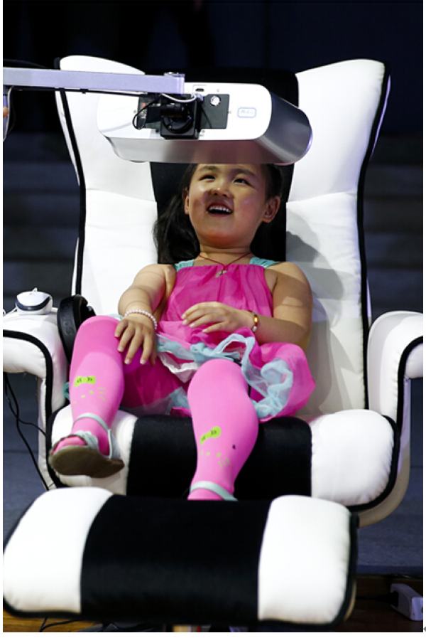 將3D影院搬回家！立體世界發(fā)布3DWORLD “非接觸頭部影院”