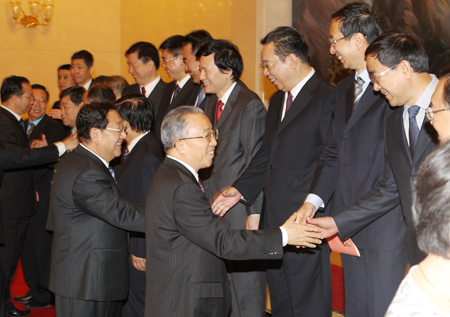 戴秉國、陳奎元同志接見與會代表