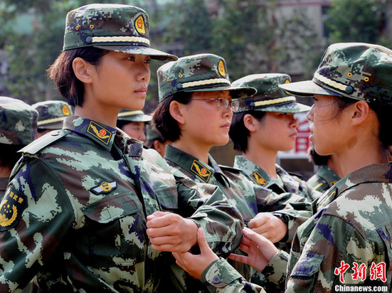 福建新“警花”接受訓練 曾參加世界小姐比賽