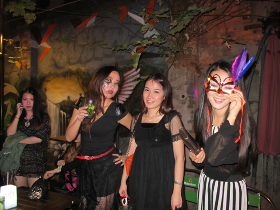 福州：萬圣節吸引眾多外籍人士狂歡