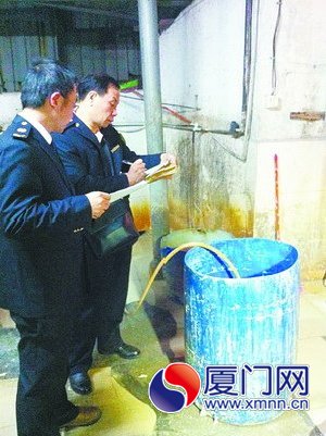 廈門查處三家黑豆腐作坊 日產(chǎn)假“銀祥”豆腐2.5噸