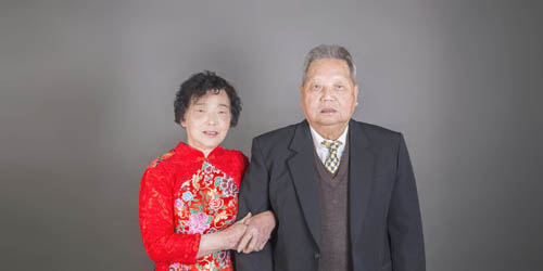 福州8旬老夫妻慶祝“鉆石婚” 結(jié)婚60年未紅過(guò)臉