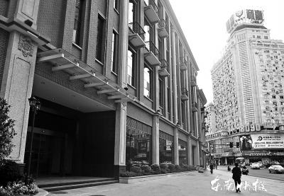 臺江南星商城封頂近三年仍未開業 業內稱招商遇阻