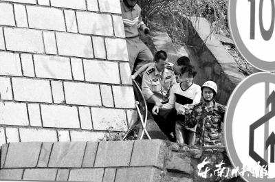 為挽回女友欲跳羅漢山隧道 堵癱了三環(huán)累壞了救援人員