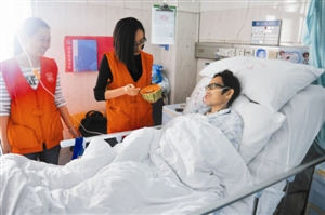 深圳五星級義工患肝癌 愛心市民齊伸援手幫其渡過難關