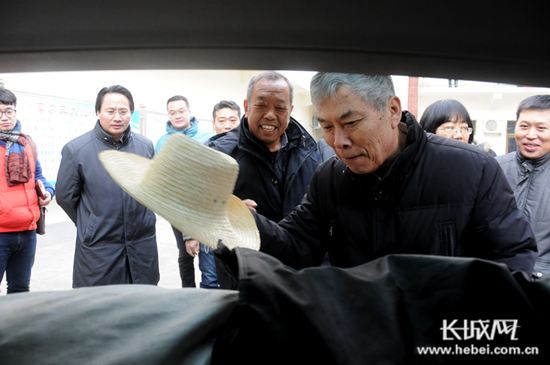 踐行“兩學(xué)一做” 全體黨員要向李保國學(xué)什么？