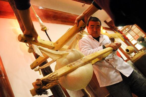 哈爾濱“關東古巷”重溫老東北民俗風情