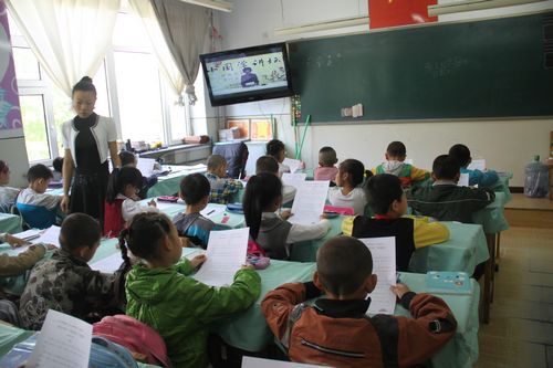 哈爾濱復(fù)華小學(xué)香坊小學(xué)校長(zhǎng)的德育理念-美麗哈爾濱文明城區(qū)行之教育篇